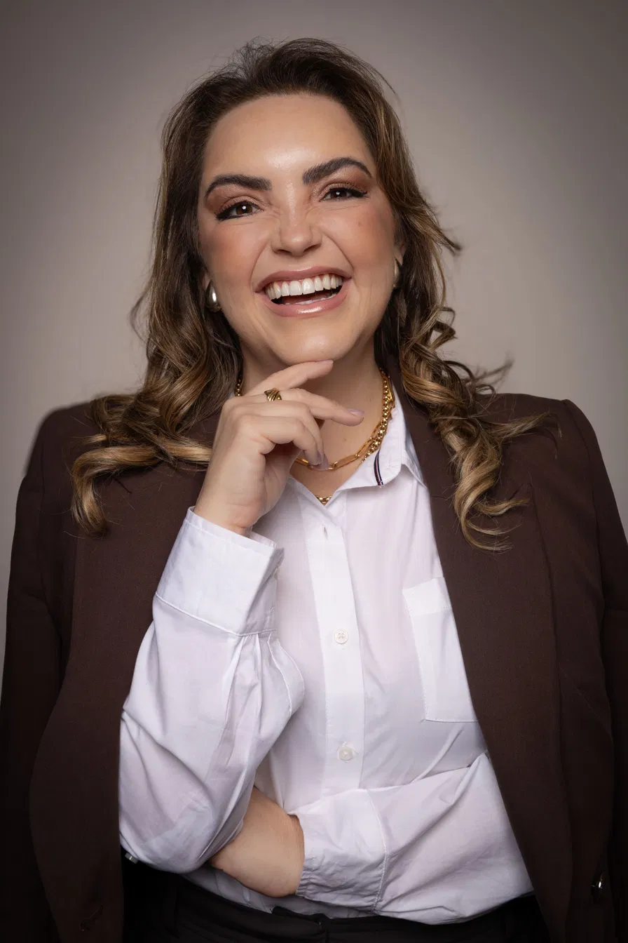 Duda Dornela, mentora de atendimento e vendas para clínicas e studios